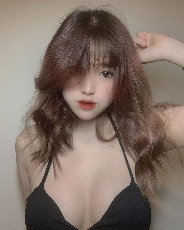 19 tuổi nhưng đã gây ấn tượng bởi thân hình gợi cảm và vòng một khủng, nàng hot girl khiến fan hâm mộ choáng váng khi được lên cả trang tin nước ngoài - Ảnh 6.