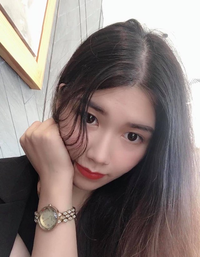 Cô nàng hiện đang là nhân viên phát triển kinh doanh của một cửa hàng