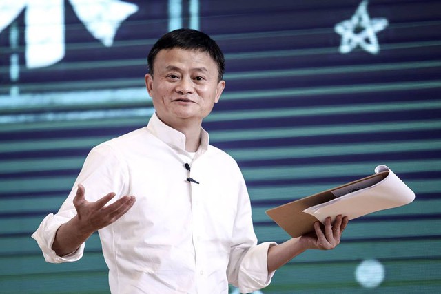 Tinh tế như Châu Tinh Trì: Chỉ trả lời 1 câu khiến Jack Ma cứng họng vì câu hỏi kém duyên - Ảnh 2.