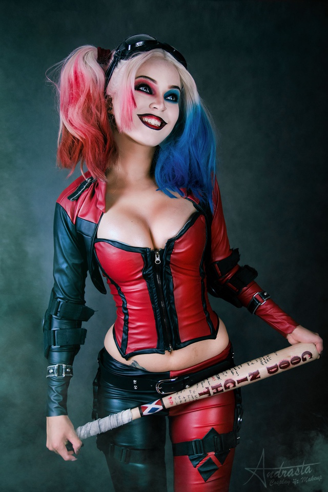 Ngắm cosplay nàng hề Harley Quinn nóng bỏng Andrasta-harley-quinn-2-16109601574811010282177