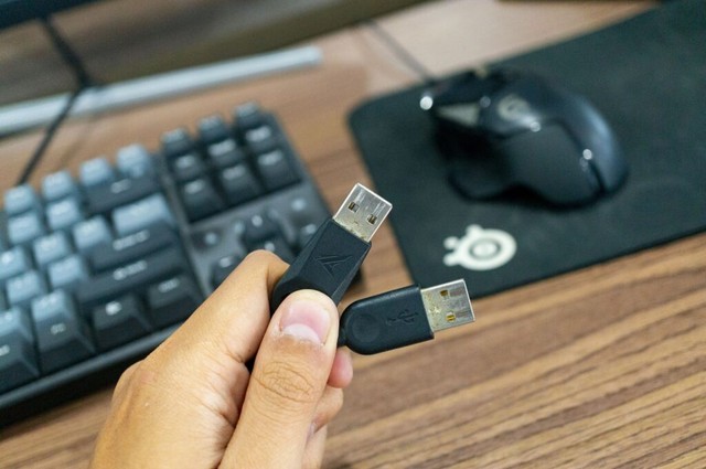 Thử nghịch cho biết: Rút ra cắm vào nhiều có làm hỏng đầu cắm USB không? - Ảnh 2.