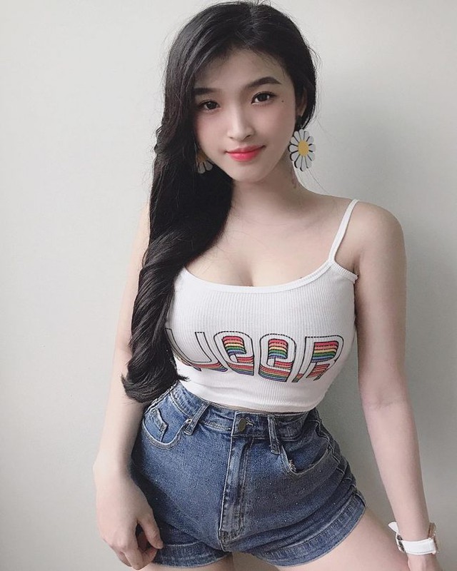 Xinh đẹp và gợi cảm, nàng hot girl Việt 2k2 bất ngờ được báo nước ngoài khen ngợi, chiêm ngưỡng nhan sắc càng thêm bất ngờ - Ảnh 4.