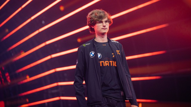 Fnatic bất ngờ thông báo mất sự phục vụ của tuyển thủ Upset đến hết vòng bảng CKTG 2021 vì lý do gia đình - Ảnh 2.