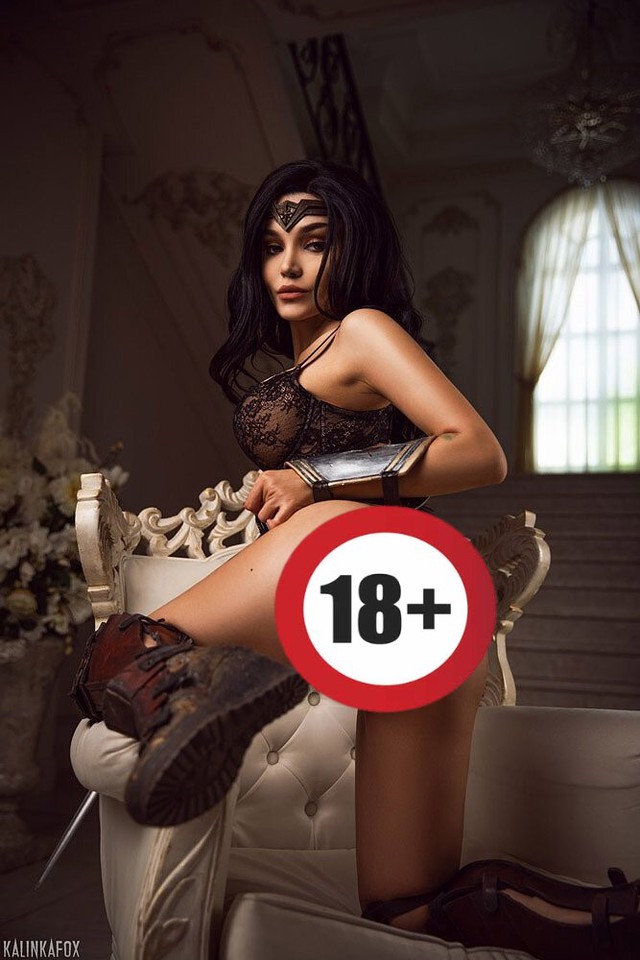 Cosplay Wonder Woman hở cả vùng 18+, game thủ Liên Quân mà thấy thì chắc “chị đại” sẽ trở thành “hot pick” - Ảnh 4.