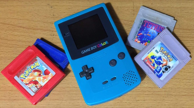 Sáng tạo không đúng chỗ, game thủ chế biến Gameboy thành dụng cụ mở khóa xe ô tô, thực hiện trót lọt hơn 30 phi vụ - Ảnh 1.