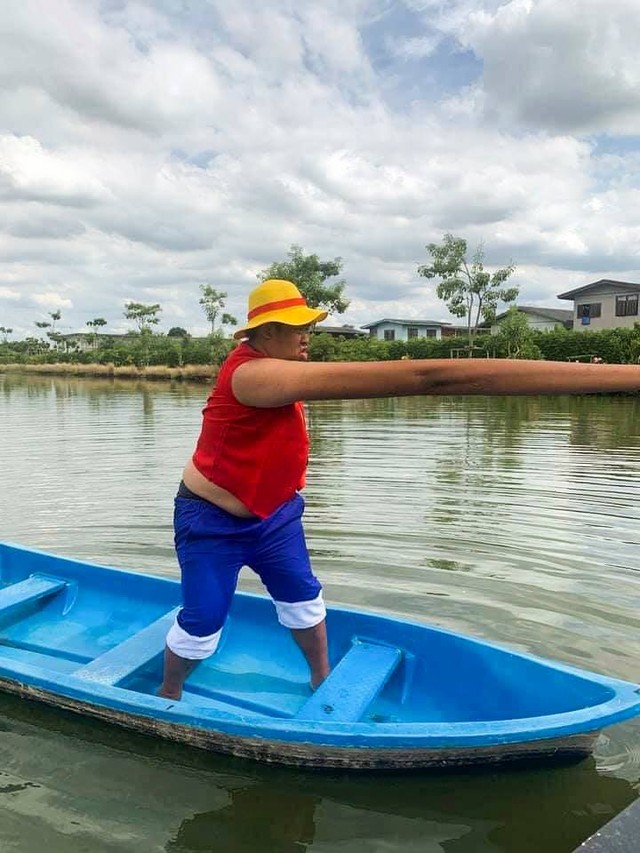 One Piece: Fan nhận xét màn cosplay Luffy bụng phệ giống hệt phiên bản thuyền trưởng băng Mũ Rơm phake - Ảnh 2.