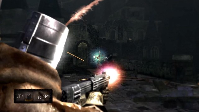 Cảm thấy quá khó, game thủ biến Dark Souls thành tựa game bắn súng - Ảnh 2.