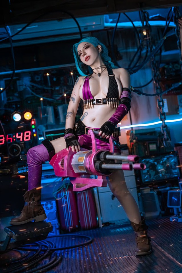 Những màn cosplay Jinx “phá hủy” bản gốc nhưng game thủ thì nức nở ngợi khen! - Ảnh 7.