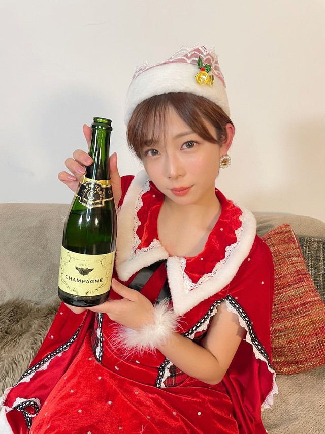 Ngắm loạt mỹ nhân 18+ Nhật Bản xinh đẹp trong ngày Giáng Sinh - Ảnh 8.