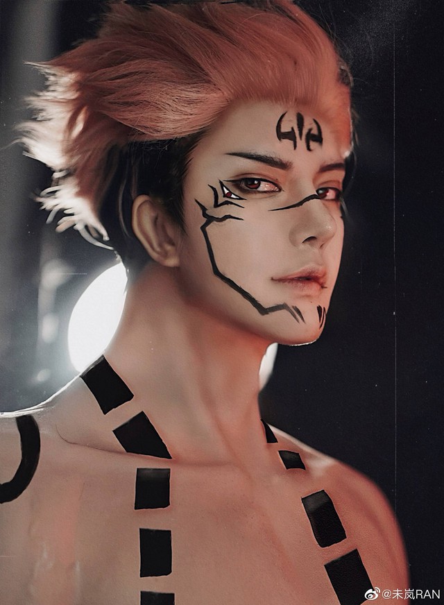 Mãn nhãn ngắm ảnh cosplay Bất tử Nguyền vương trong Jujutsu Kaisen, từ thần thái đến nhan sắc đều ăn đứt truyện tranh - Ảnh 4.