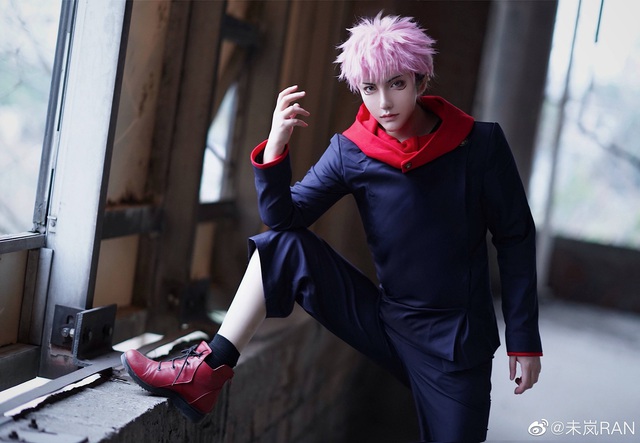 Mãn nhãn ngắm ảnh cosplay Bất tử Nguyền vương trong Jujutsu Kaisen, từ thần thái đến nhan sắc đều ăn đứt truyện tranh - Ảnh 13.