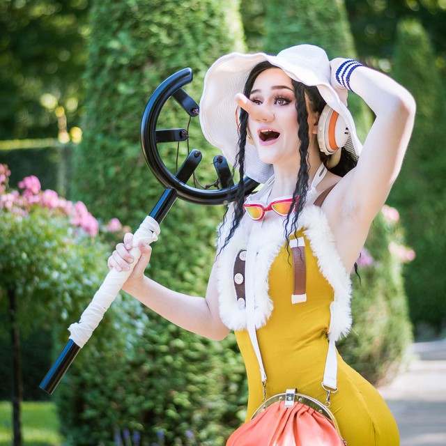 Nể phục cô nàng có thể cosplay thành vô số nhân vật One Piece, ấn tượng nhất là các màn cải nam trang - Ảnh 7.