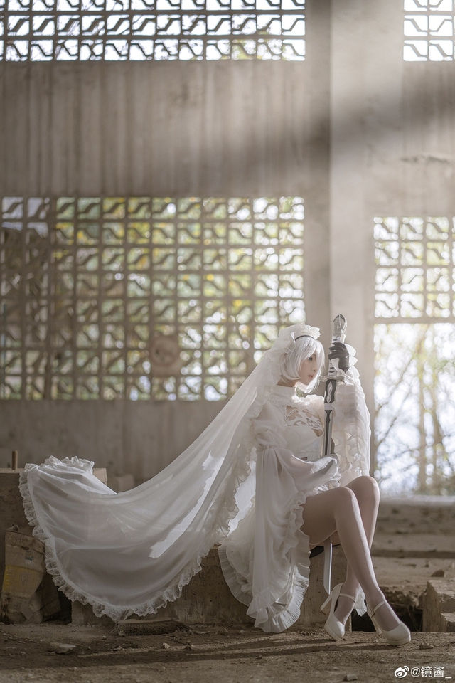 Cùng chiêm ngưỡng cô nàng cosplay 2B khoác lên mình bộ cánh trắng tinh khôi, thiên thần là đây chứ đâu - Ảnh 5. Cùng chiêm ngưỡng cô nàng cosplay 2B khoác lên mình bộ cánh trắng tinh khôi, thiên thần là đây chứ đâu - Ảnh 5.