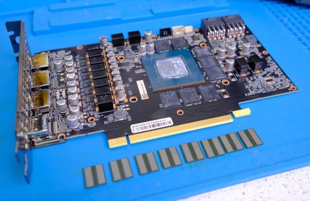 Vì quá đam mê nên modder tự hàn luôn 8 con chip VRAM để nâng cấp NVIDIA RTX 3070 8GB thành 16GB - Ảnh 2.