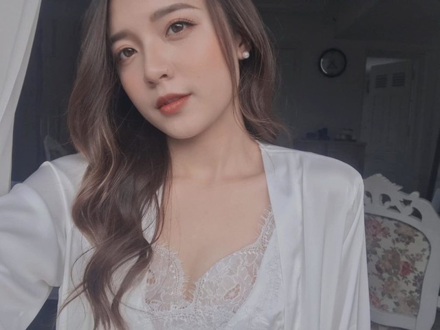 phong - Sexy - Phong cách có dành cho những nữ MC Esports M12-16193636964242011847746