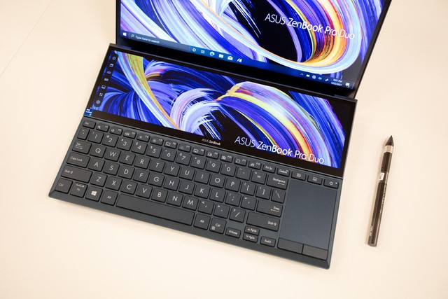 Cận cảnh ZenBook Duo 14 2021 - Laptop hai màn hình dành cho tương lai - Ảnh 3.