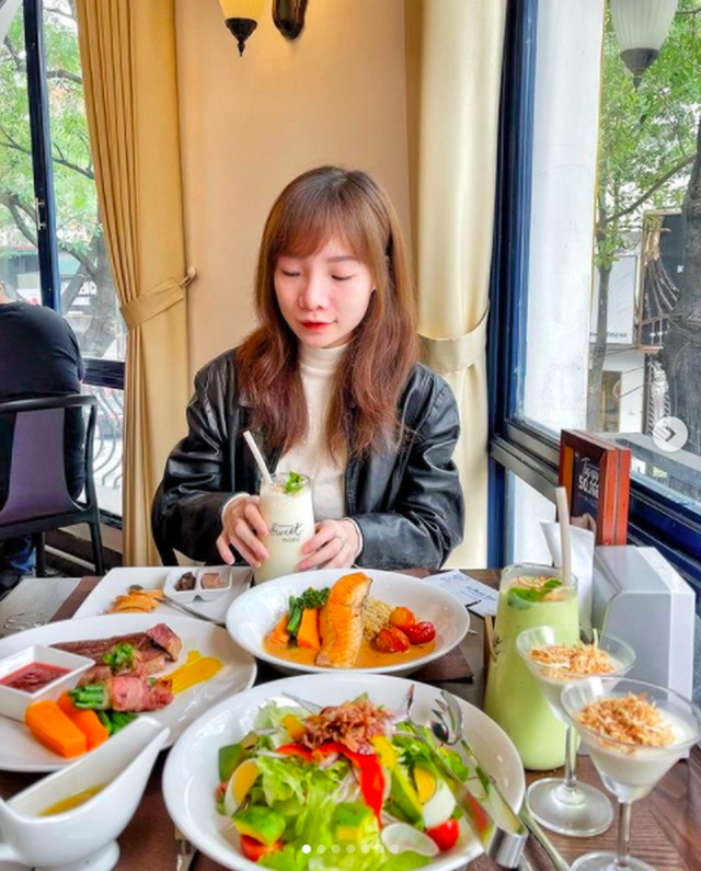 Sau loạt phát ngôn kỳ quặc về đồ ăn, Duy Nến (Hà Nội Phố) lọt danh sách các food reviewer phét rì viu do dân mạng bình chọn - Ảnh 5.