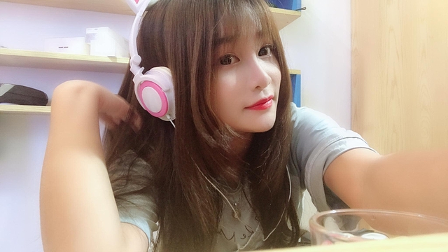 Đăng hình sexy nhưng quyết tâm che “vùng nhạy cảm”, nữ streamer Liên Quân khiến fan chú ý - Ảnh 1.