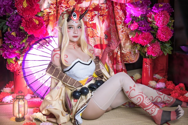 Nàng coser Việt hóa thân thành yêu tinh trong game Fate/Grand Order, fan ngắm ảnh mà chỉ chăm chú đúng 1 vị trí - Ảnh 1.