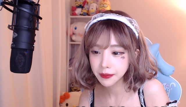 Được fan khen xinh như diễn viên Asuka Kirara, nữ streamer ngã ngửa khi biết đó là Thánh nữ 18+ - Ảnh 2.