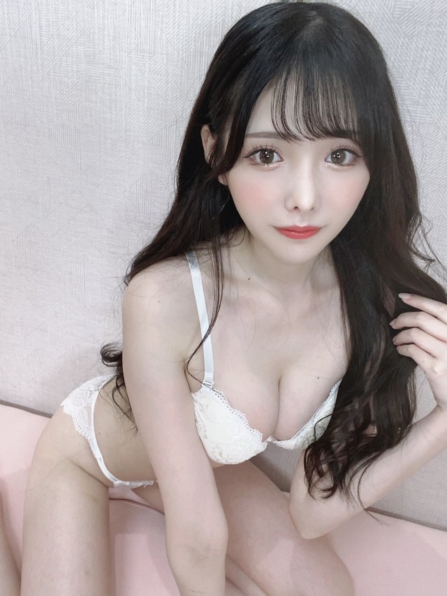 Được mệnh danh là đôi chân vàng của làng phim 18+, hot girl tâm sự: Kích thước không quan trọng, bước dạo đầu mới là điểm nhấn - Ảnh 1.