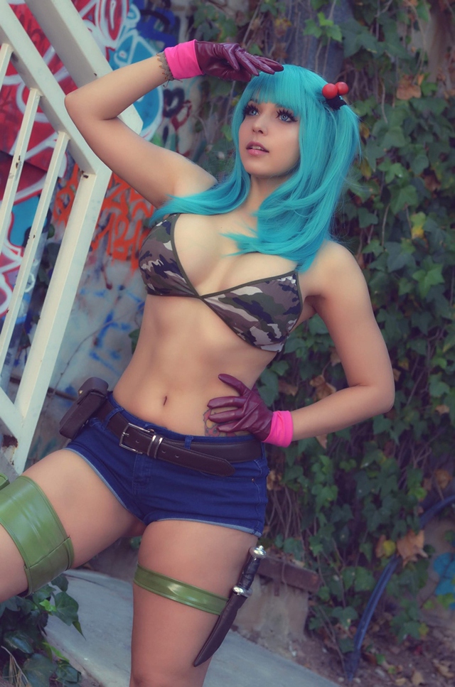 Ngất ngây với Cosplay Bulma trong Dragon Ball khoe thân hình quyến rũ