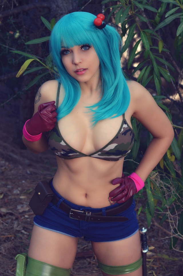 Ngất ngây với Cosplay Bulma trong Dragon Ball khoe thân hình quyến rũ