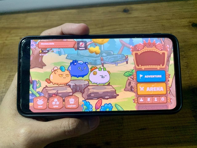 Tin dữ từ NPH, game thủ Axie Infinity “chết đứng”, xuất hiện tình trạng bán tháo - Ảnh 2.