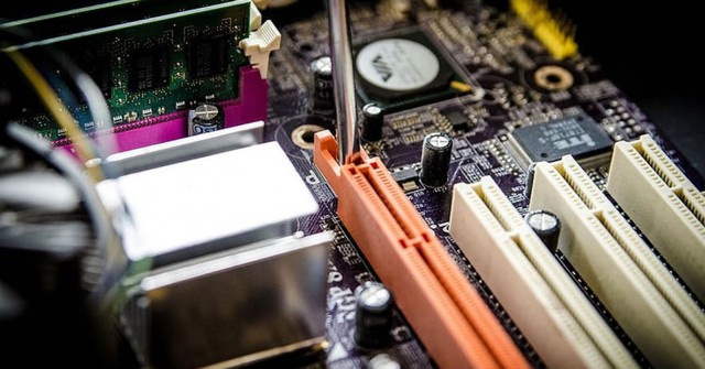 Trong CPU có bao nhiêu vàng? - Ảnh 1.