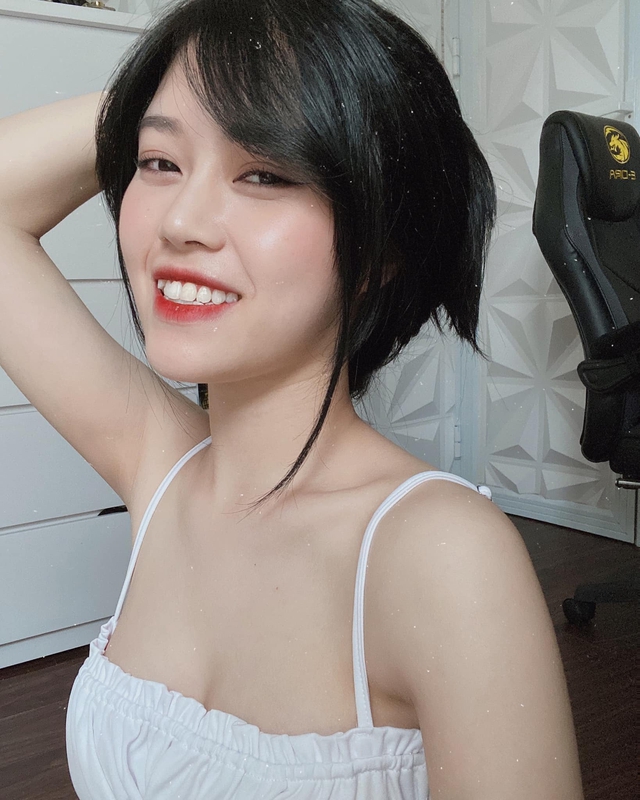 Khoe hình sexy nhưng khéo léo che phần nhạy cảm, nữ streamer tới tấp chốt được đơn ngay trong mùa dịch - Ảnh 5.