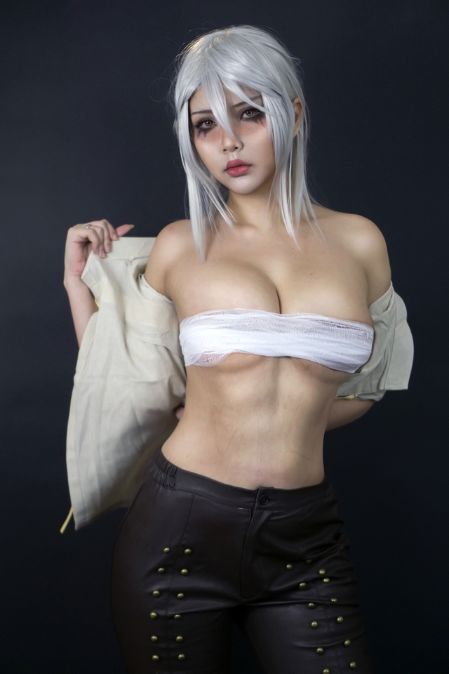 The Witcher: Ngắm cosplay Ciri chân dài gợi cảm và quyến rũ, Tây với Ta bạn thích vẻ đẹp nào hơn? - Ảnh 4.