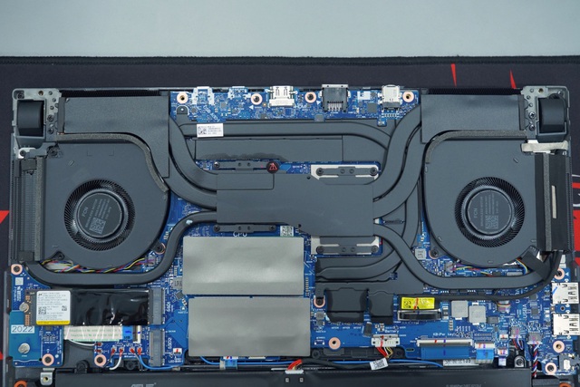 ASUS ROG Strix SCAR 15 - Laptop gaming chào sân tại Việt Nam với hiệu năng vượt trội - Ảnh 8.
