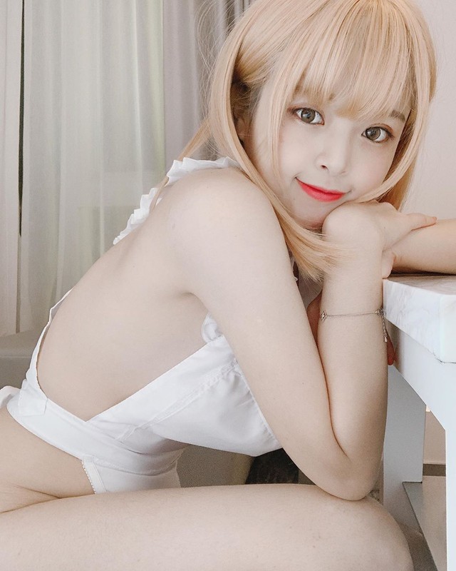 Sự nghiệp đang lên, nàng hot girl 18+ bất ngờ tuyên bố nghỉ dài hạn vì lý do khó đỡ khiến fan lo lắng - Ảnh 1.