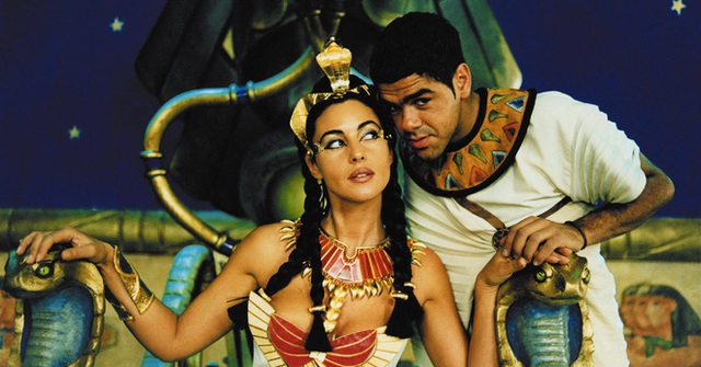 Choáng với nhan sắc Nữ hoàng Cleopatra được phục dựng khác hẳn trên phim, được gọi là nghiêng nước nghiêng thành có đúng hay không? - Ảnh 3.