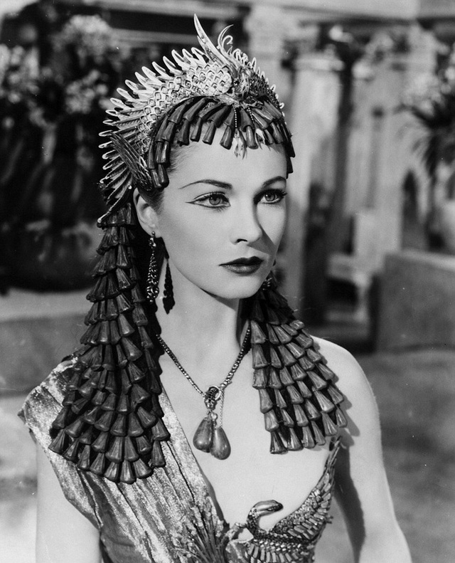 Choáng với nhan sắc Nữ hoàng Cleopatra được phục dựng khác hẳn trên phim, được gọi là nghiêng nước nghiêng thành có đúng hay không? - Ảnh 4.
