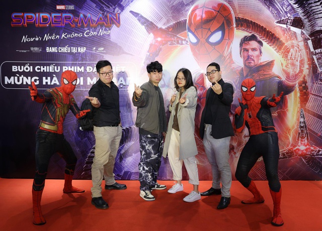 Sau 9 tháng đóng cửa, khán giả và dàn sao Hà Nội hào hứng ra rạp xem Spider-Man: No Way Home - Ảnh 12.