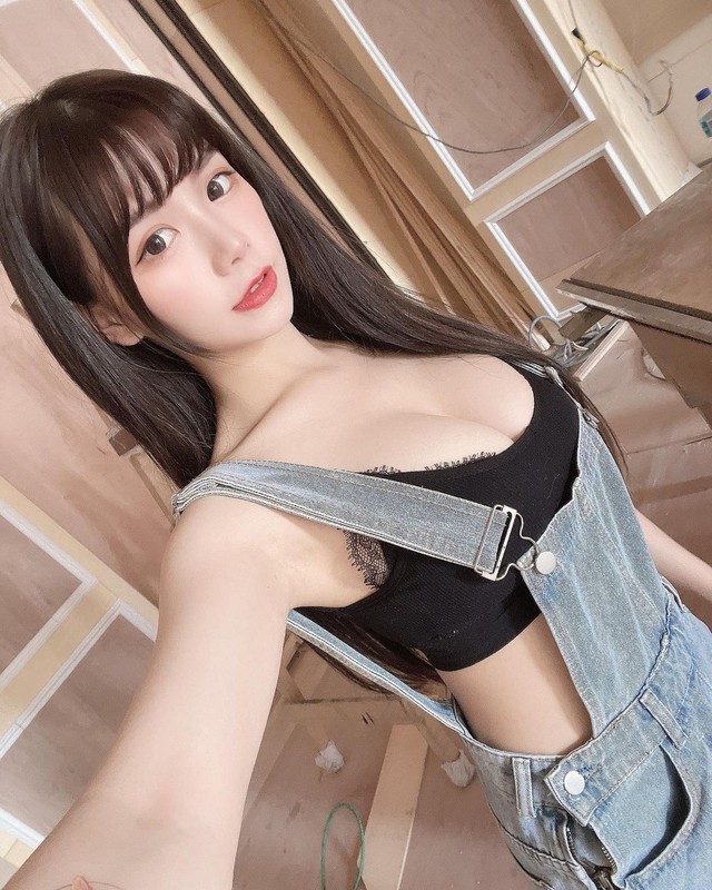 Bị bóc phốt bao nuôi, phải từ chức CEO, hot girl xinh đẹp bất ngờ được studio phim 18+ giang tay, đưa mức giá khủng để cứu vớt cuộc đời - Ảnh 4.