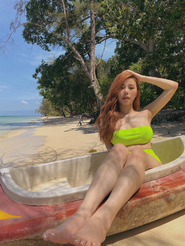 Nữ MC đẹp sexy nhất làng game nóng bỏng với bikini, khoe trọn tâm hồn căng đầy gợi cảm - Ảnh 2.
