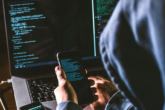 Sốc! Hàng tỷ người dùng iPhone bị hack bởi lỗ hổng bảo mật nghiêm trọng, thậm chí không cần “link độc” - Ảnh 1.