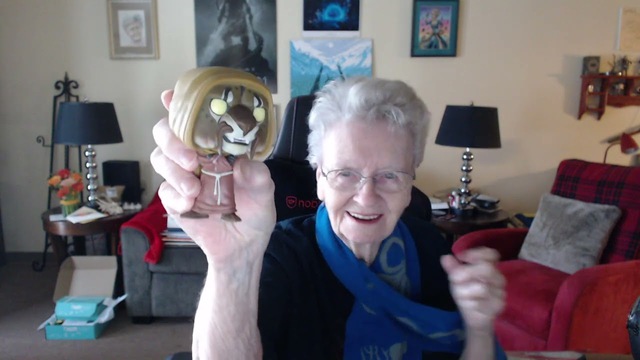This 85 year old female gamer is liked by NPH: Sending special items, creating in-game characters - Photo 4.
