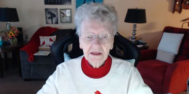 An 85 year old female gamer liked by NPH: Sending a special item, as an in-game character - Photo 3.