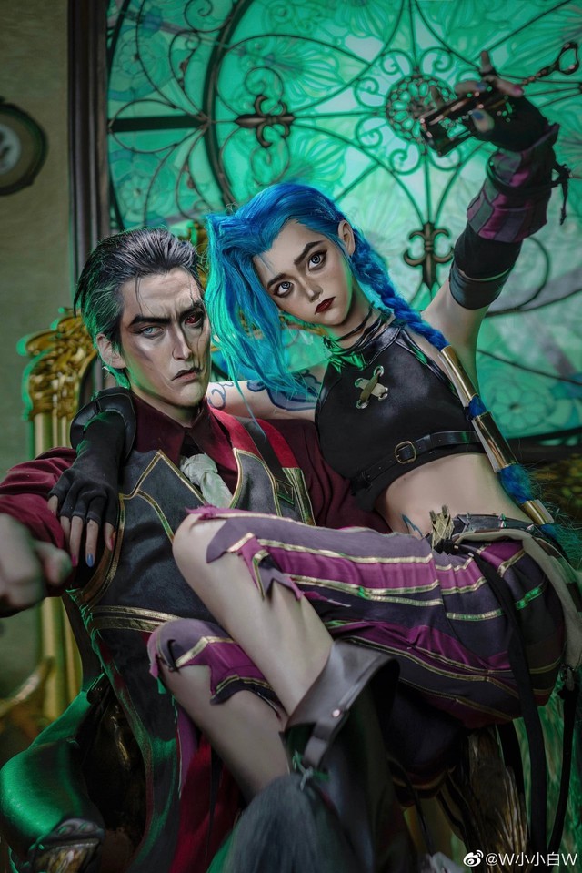 “Bà cô” ngoài 30 cùng chồng cosplay Silco - Jinx, giới trẻ “xách dép” vì đẹp ngang ngửa bản gốc - Ảnh 4.