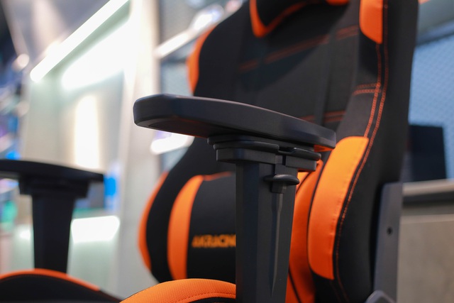 AKRacing Core Series EX: Quiet, super-durable gaming chair for decades, at a comfortable price - Photo 8.