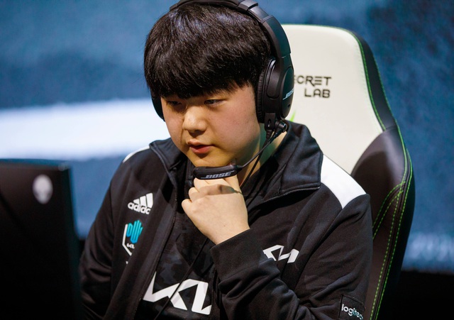 It was revealed that he was practicing Akshan Jungle for the playoffs, but DK Canyon still hinted at the possibility of using it before T1 - Photo 5.