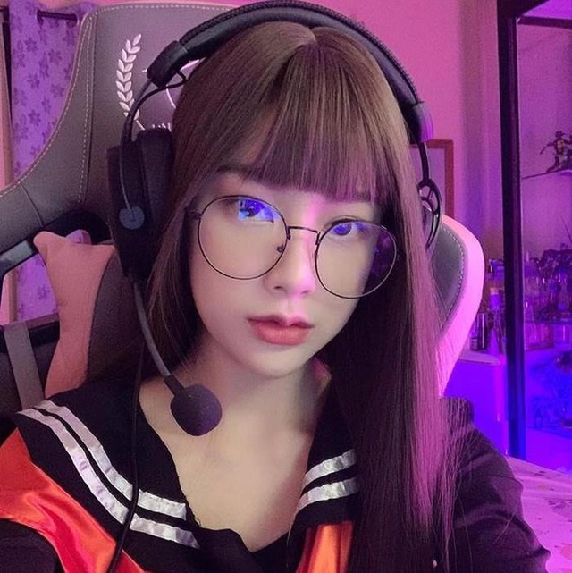 Đa tài, nhiều streamer sở hữu thân hình nóng bỏng lấn sân làng mẫu, hãng nội y xếp hàng “đặt gạch - Ảnh 1.