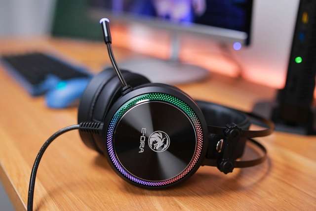 E-DRA EH412 Pro 7.1 RGB gaming headset: Cheap, good sound quality, eye-catching - Photo 2.