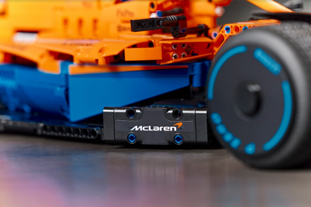 Bứt phá đam mê tốc độ với siêu phẩm xe đua LEGO Technic McLaren Formula 1 mới - Ảnh 5.