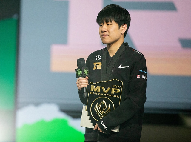 Pushed to the lower bracket by RNG, TES JackeyLove was mocked by LPL fans: ADC won the world but why?  - Photo 2.