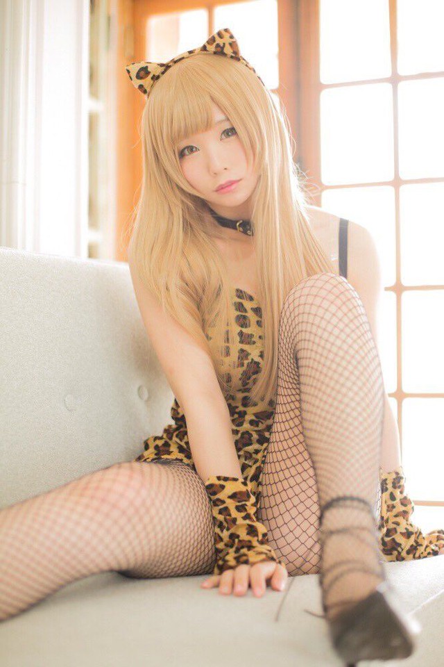 Trổ tài cosplay loài hổ, gái xinh Nhật Bản khiến netizen lác mắt khi ngắm chúa sơn lâm phiên bản gợi cảm - Ảnh 8.