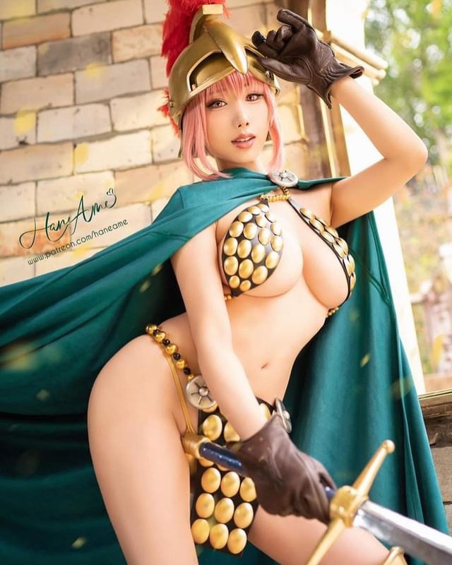 Discovered a super hot female fan of T1: A popular cosplayer from China, possessing a body of thousands of people - Photo 7.